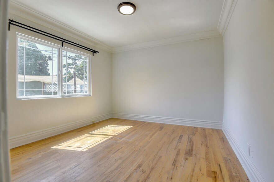Building Photo - 11386 Tenino Ave