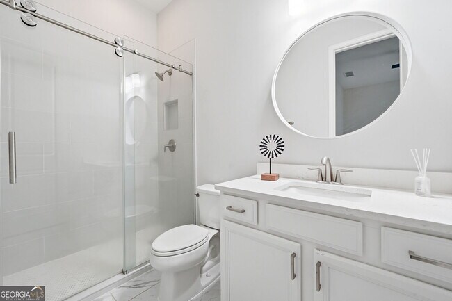 Building Photo - 732 Bridgeview Dr