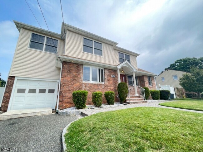 Building Photo - 39 Hillman Dr