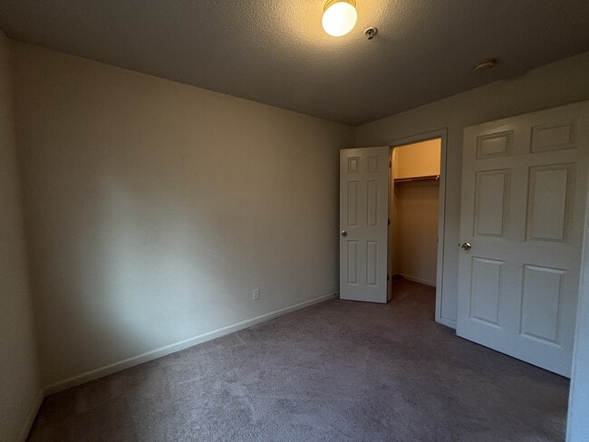 Building Photo - 3317 Carver Rd