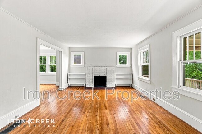 Building Photo - 42 Westover Dr