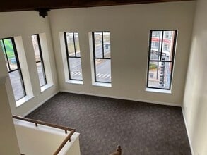 Building Photo - 1181 Elm St