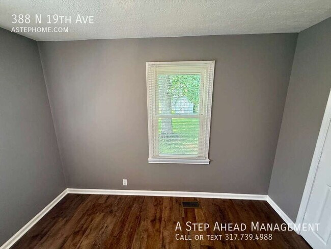 Building Photo - 388 N 19th Ave