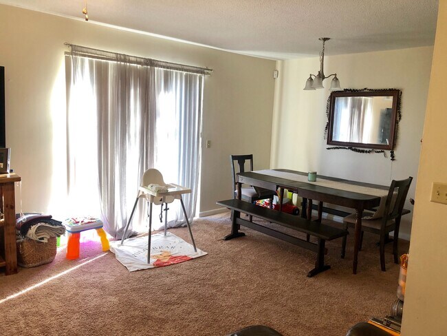 Building Photo - 205 John M Long Dr