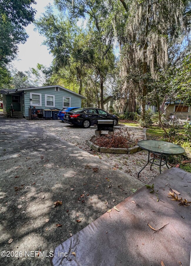 Building Photo - 3944 Boone Park Ave