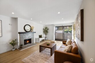 Building Photo - Stunning 2-bedroom, 2-bathroom condo in th...