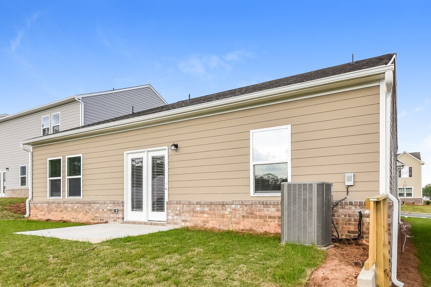 Building Photo - 570 Knightsbridge Ln