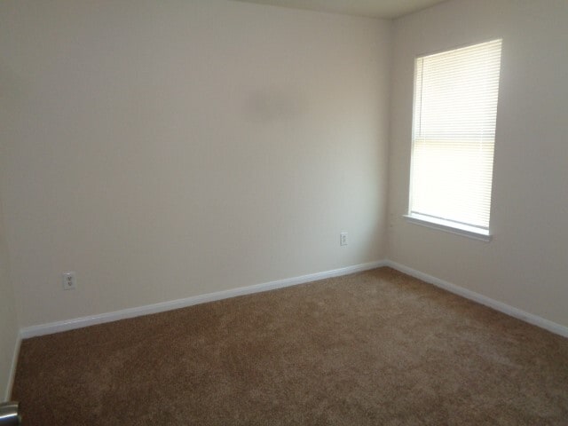 Building Photo - 15627 Kippers Dr