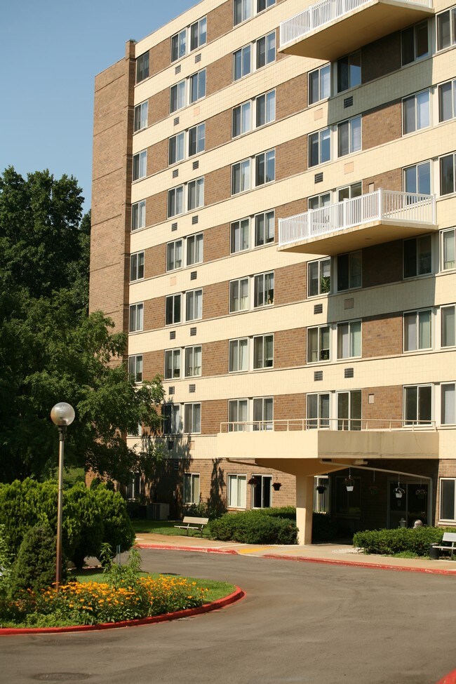Springview Tower Apartments Battle Creek, MI Apartment Finder