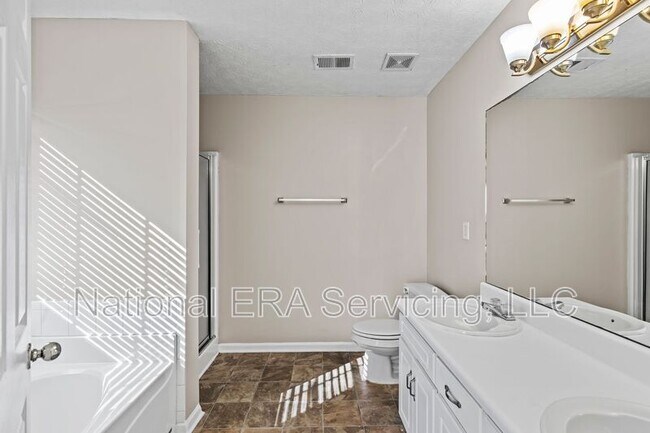 Building Photo - 185 Vintage Dr