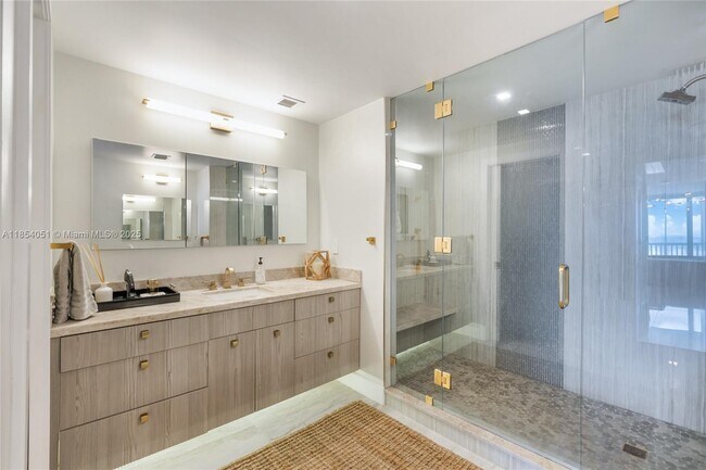 Building Photo - 2200 S Ocean Ln