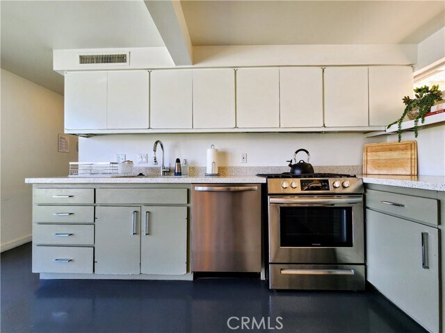 Building Photo - 2499 S Palm Canyon Dr