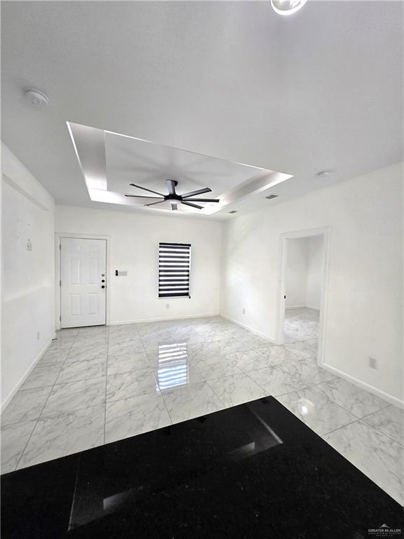 Building Photo - 13 W Woodson Dr