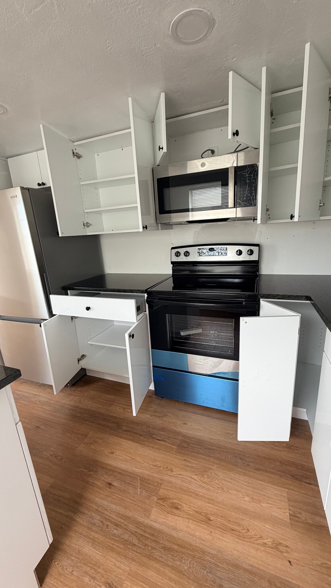 Building Photo - 414 Phippen Waiters Rd