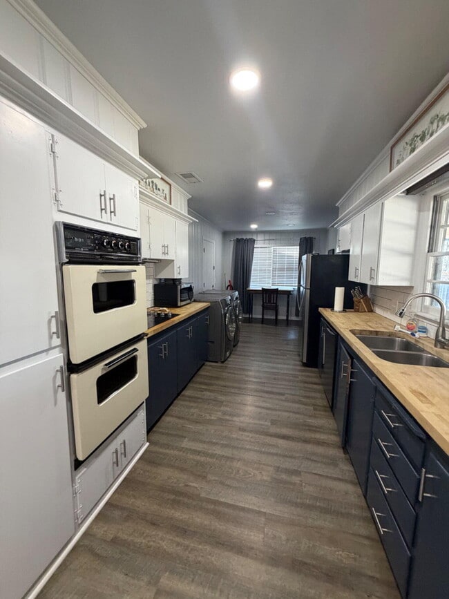 Building Photo - 3706 41st St