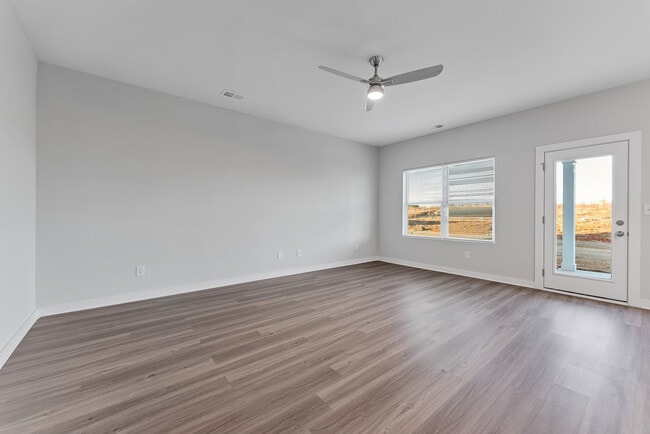 Building Photo - 7205 Chatfield Way