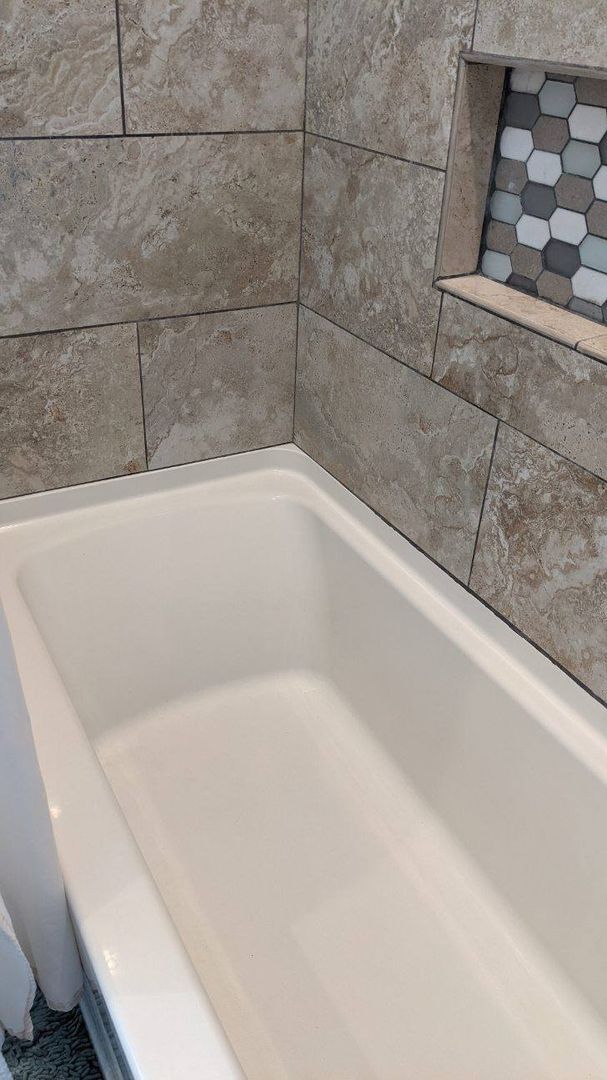 Building Photo - House for Rent- 4 bedrooms 2 baths, within...