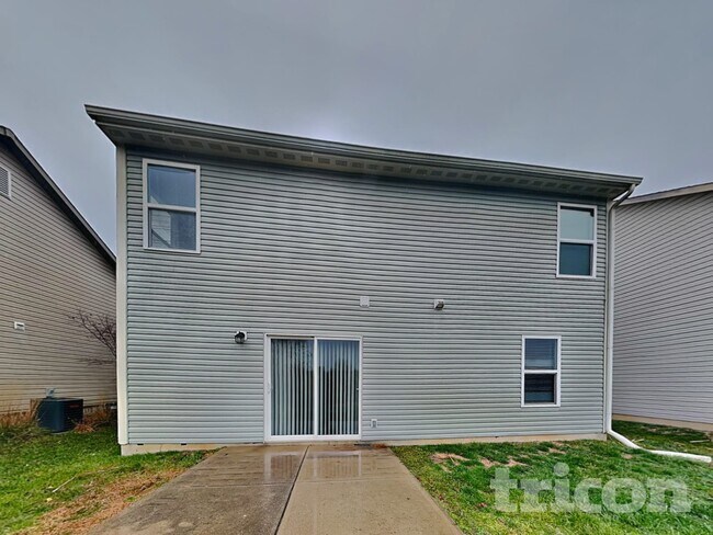 Building Photo - 1621 Bridgecreek Crossing