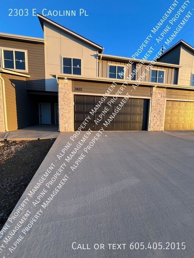 Building Photo - 2303 Caolinn Pl