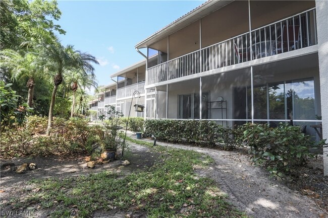 Building Photo - 2265 Hidden Lake Dr