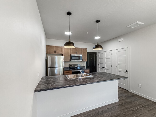 Building Photo - 735 S Grant St