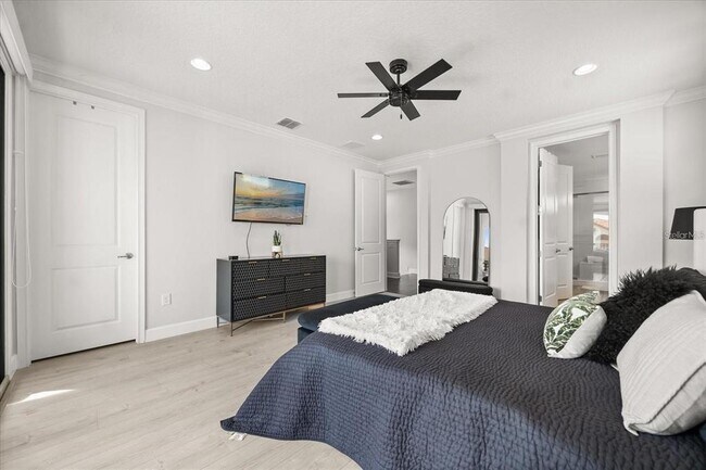 Building Photo - 7675 Toscana Blvd
