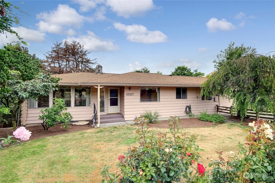 Building Photo - 3527 Shattuck Ave S