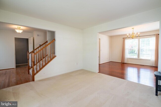 Building Photo - 10955 Southcoate Village Dr