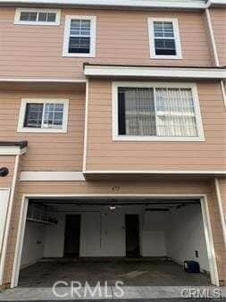 Building Photo - 2800 Plaza del Amo