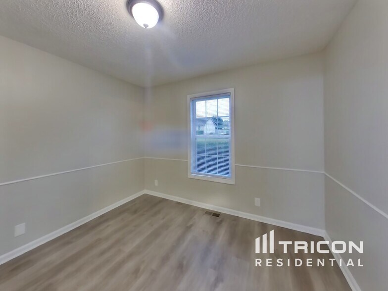 Building Photo - 3261 Tabby Dr