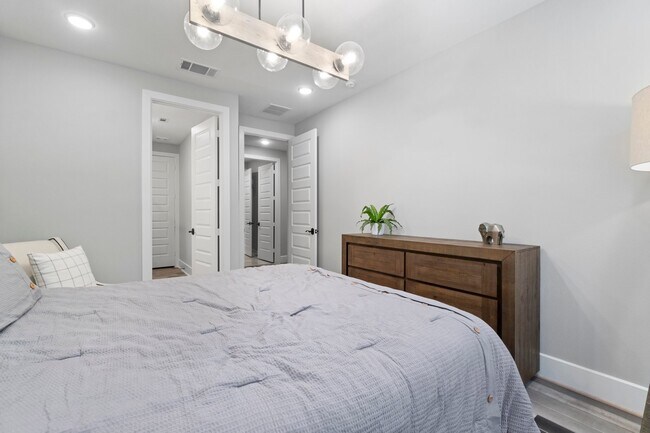 Building Photo - 109 Bronze Peak Ct