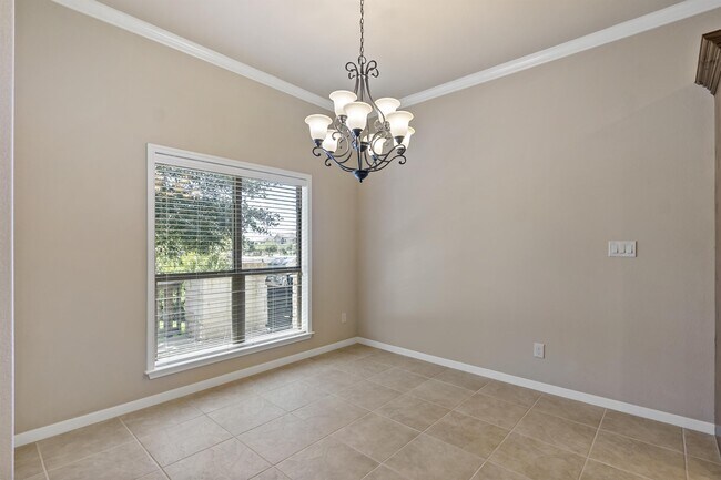 Building Photo - 2509 Kimbolton Dr