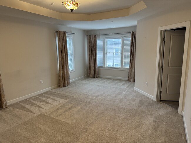 Building Photo - 9170 Kenway Ln