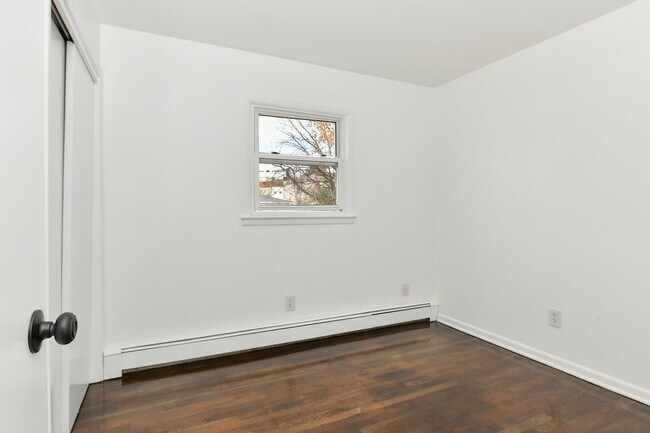 Building Photo - 4608 Grand Ave