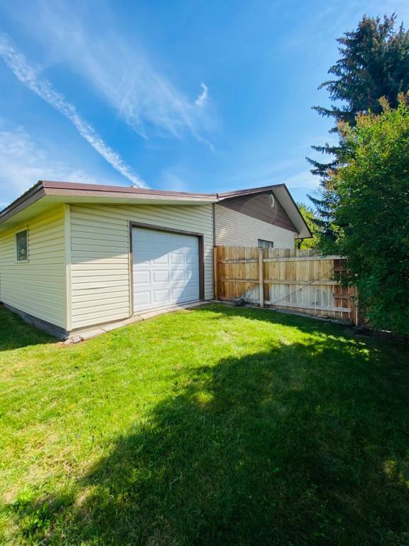 Building Photo - 1920 Sabin Dr