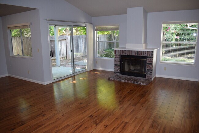 Building Photo - 6830 Paseo Del Sol Way