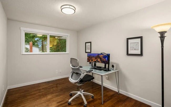 Building Photo - 12030 NE 144th St