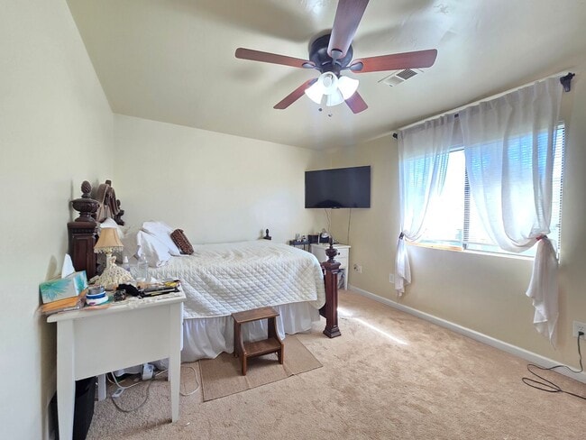 Building Photo - House for rent  | 3 Bedrooms | 2 Bathrooms...