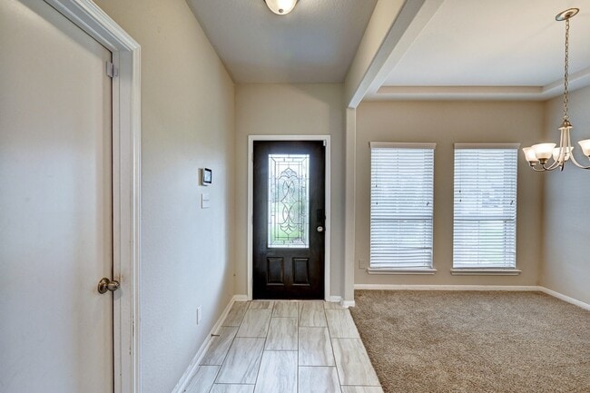 Building Photo - 3303 Owl Hollow Dr