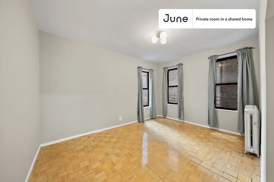 Building Photo - Room in Shared 3 bed/1 bath home in Hamilton Heights