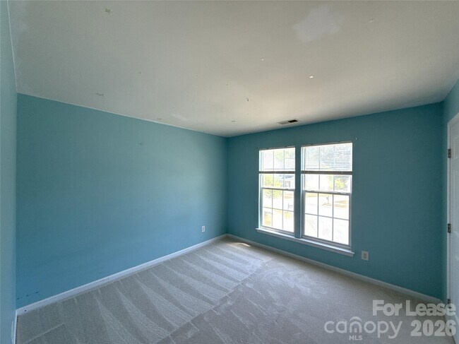 Building Photo - 2140 Pineapple Ct