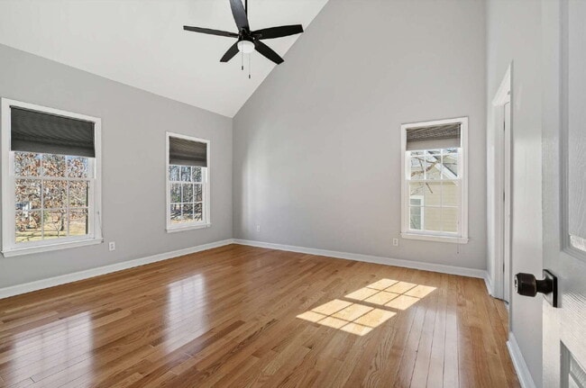 Building Photo - 4-Bed Oasis in Treyburn Community