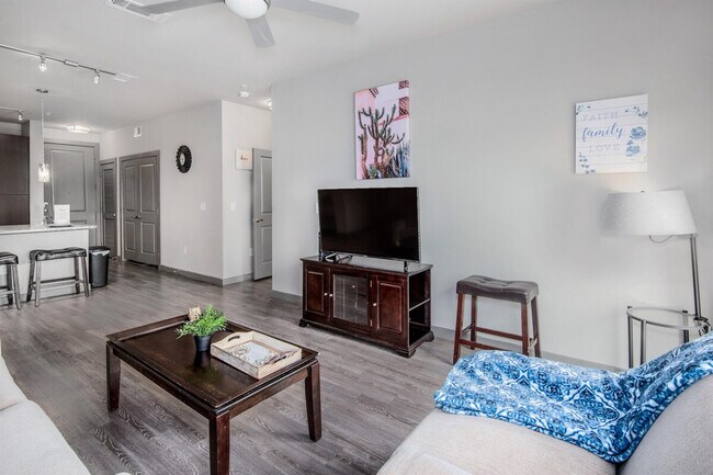 Building Photo - 1628-1898-1898 Wyndale St