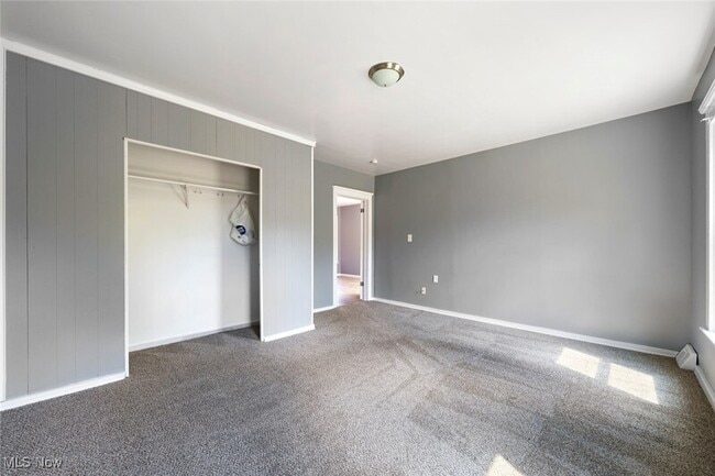 Building Photo - 3414 Daisy Ave