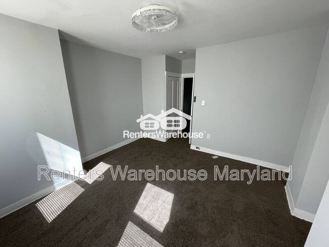 Building Photo - 2125 Cliftwood Ave