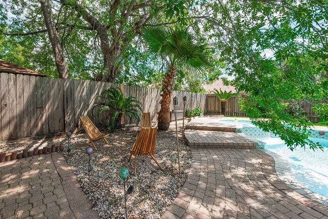 Building Photo - 8018 Zimmermann Dr