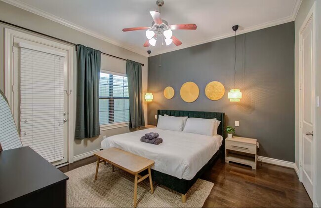 Building Photo - 4001 Dallas St