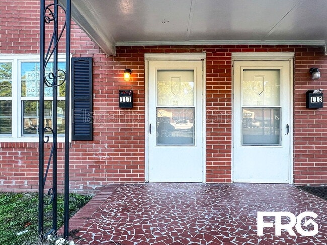 Building Photo - 111 W 15th St