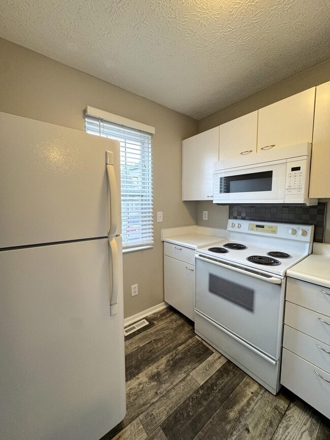 Building Photo - 1720 Messner Dr