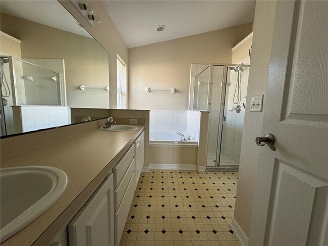 Building Photo - 4436 Middleburg Ct